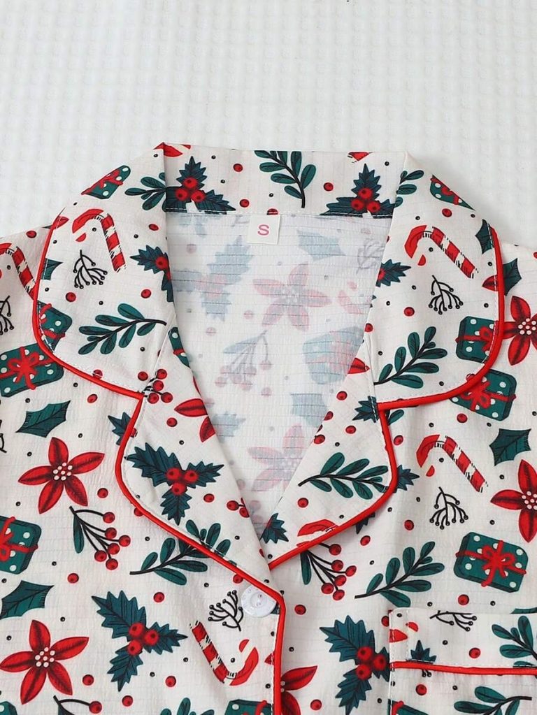 Women's Christmas Candy Cane Print Lapel Button Short Sleeve Top And Bow Shorts Pajama Set, Suitable For Christmas Home Use, Spring/Summer - Image 4
