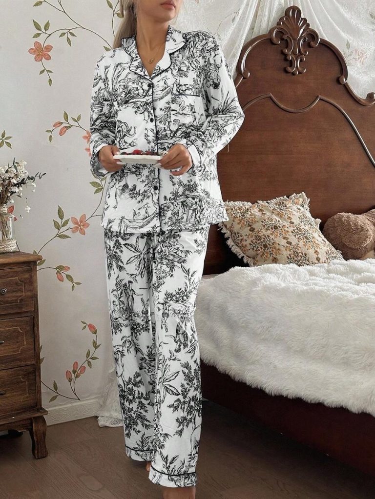 SHEIN Chinese Style Figure & Landscape Print Long Sleeve Pajama Set With Collar Matching Lounge Sets, Toile Print Pajamas Blue And White Pajamas Set, Fall Clothes  Cozy And Elegant Details - Image 5
