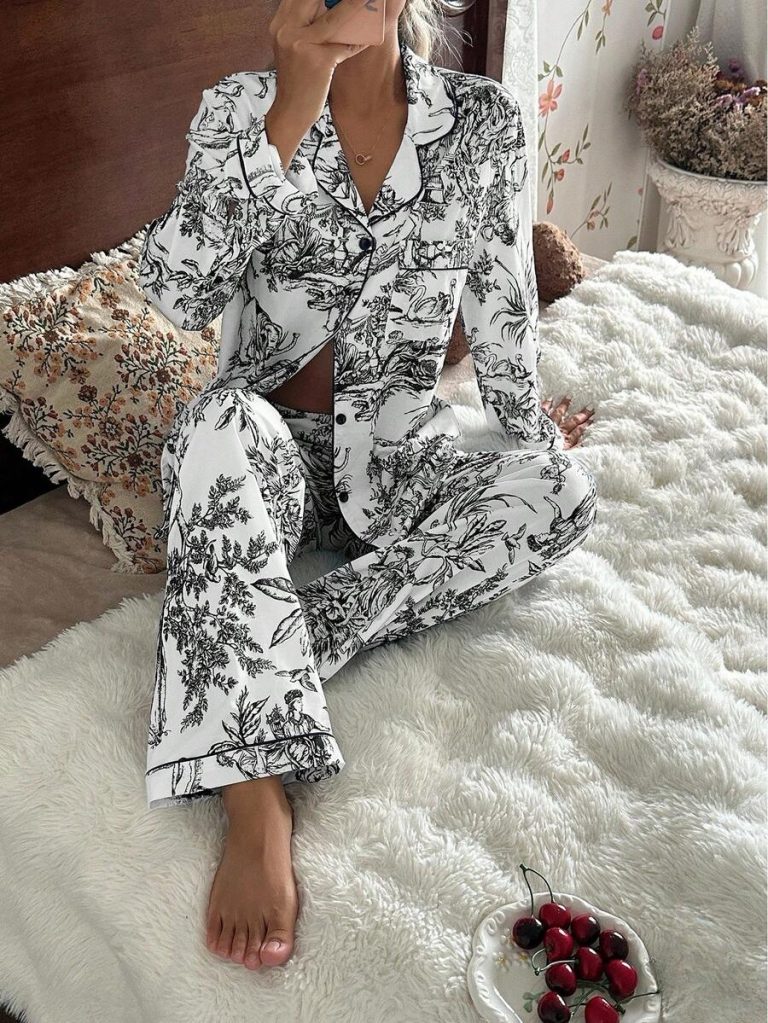 SHEIN Chinese Style Figure & Landscape Print Long Sleeve Pajama Set With Collar Matching Lounge Sets, Toile Print Pajamas Blue And White Pajamas Set, Fall Clothes  Cozy And Elegant Details - Image 7