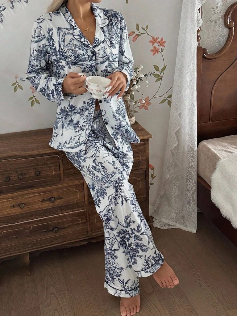 SHEIN Chinese Style Figure & Landscape Print Long Sleeve Pajama Set With Collar Matching Lounge Sets, Toile Print Pajamas Blue And White Pajamas Set, Fall Clothes  Cozy And Elegant Details - Image 13