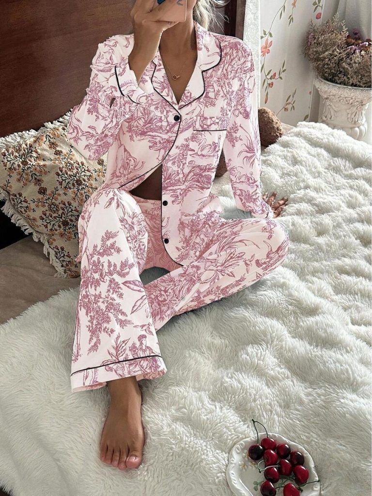 SHEIN Chinese Style Figure & Landscape Print Long Sleeve Pajama Set With Collar Matching Lounge Sets, Toile Print Pajamas Blue And White Pajamas Set, Fall Clothes  Cozy And Elegant Details - Image 16