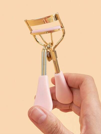 [Exquisite Gold - Pink Eyelash Curler] With A Gold - Pink Color Scheme, It Looks Great. The Silicone Cushion Is Gentle And Won't Harm The Eyelashes, And It Can Easily Create A Natural And Long - Lasting Curled Shape. The Handle Fits The Hand Shape, Providing A Comfortable Grip. Even Beginners Can Operate It Easily To Quickly Get Bright And Lively Eyes.