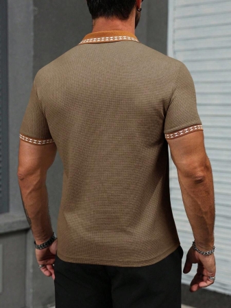 Manfinity CasualCool Men's Casual Vacation Style, Featuring An INS-Inspired Geometric Diamond-Textured Jacquard Knit Short-Sleeve Khaki Polo Shirt With A V-Neck Design. Perfect For Music Festivals, Hawaii Beach Getaways, And Everyday Outfits, Making It A Stylish Gift For Your Boyfriend Or Husband. It Embodies A French-Inspired Elegance And Romance. Men's Knitted Textured Jacquard Polo Shirt, Minimalist & Fashionable, Suitable For Summer , Polo Shirt For Men , Polos For Men - Image 82