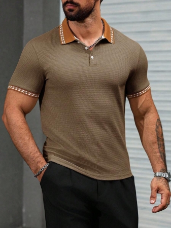 Manfinity CasualCool Men's Casual Vacation Style, Featuring An INS-Inspired Geometric Diamond-Textured Jacquard Knit Short-Sleeve Khaki Polo Shirt With A V-Neck Design. Perfect For Music Festivals, Hawaii Beach Getaways, And Everyday Outfits, Making It A Stylish Gift For Your Boyfriend Or Husband. It Embodies A French-Inspired Elegance And Romance. Men's Knitted Textured Jacquard Polo Shirt, Minimalist & Fashionable, Suitable For Summer , Polo Shirt For Men , Polos For Men - Image 84