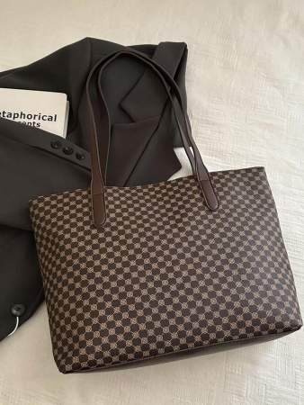 A New Fall And Winter Fashion Letter Print, Large Capacity Tote Bag. Zipper Opening, Lightweight Minimalist, Hardware Pendant Shoulder Bag. Suitable For Women's Daily Life Casual, Commuting, Work And Student Use, Tote Bags For School,College Essentials, New Fashionable Big Bags For Women - Image 23