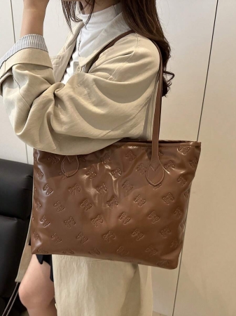 A New Fall And Winter Fashion Letter Print, Large Capacity Tote Bag. Zipper Opening, Lightweight Minimalist, Hardware Pendant Shoulder Bag. Suitable For Women's Daily Life Casual, Commuting, Work And Student Use, Tote Bags For School,College Essentials, New Fashionable Big Bags For Women - Image 33