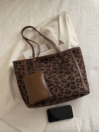 A New Fall And Winter Fashion Letter Print, Large Capacity Tote Bag. Zipper Opening, Lightweight Minimalist, Hardware Pendant Shoulder Bag. Suitable For Women's Daily Life Casual, Commuting, Work And Student Use, Tote Bags For School,College Essentials, New Fashionable Big Bags For Women - Image 46