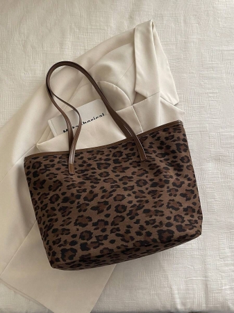 A New Fall And Winter Fashion Letter Print, Large Capacity Tote Bag. Zipper Opening, Lightweight Minimalist, Hardware Pendant Shoulder Bag. Suitable For Women's Daily Life Casual, Commuting, Work And Student Use, Tote Bags For School,College Essentials, New Fashionable Big Bags For Women - Image 47