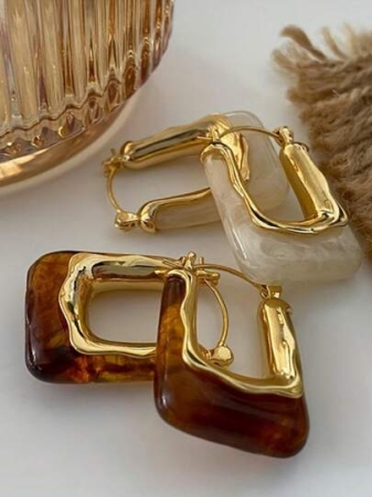 1 Pair Elegant Vintage U-Shaped Hoop Earrings With Golden-Tone Finish & Resin Inlay – Stylish Everyday Accessory For Women, Perfect Gift