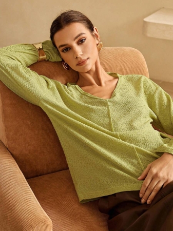 EMERY ROSE Women's V-Neck Cuffed Sleeve, Best-Selling Ombre Heart Print Casual Versatile Long Sleeve T-Shirt - Image 77