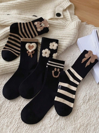 4 Pairs Women's Cute Bear&Heart&Flower&Bow Pattern Mid-Calf Socks, Fashionable And Comfortable, Colors Random, Suitable For All Seasons - Image 2