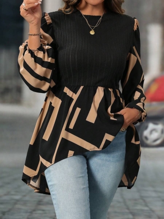 SHEIN Clasi Plus Size Women Geometric Print Round Neck Lantern Sleeve Asymmetric Hem Casual Top - Image 5