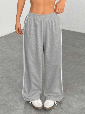 SHEIN PETITE Casual Contrast Side Striped Straight Leg Sweatpants Graduation,Back To School Outfits,Graduation,Teacher Outfits For Women,Back To School