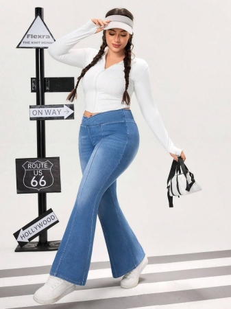 Flexra Plus Size Women's Fashionable Casual Washed Flare Jeans - Image 5