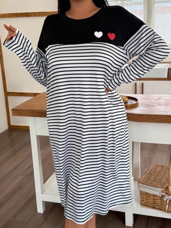 SHEIN Plus Size Women Black & White Striped Long Sleeve Knitted Nightgown, Fall, Cozy Outfits - Image 4