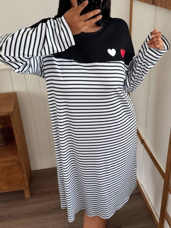 SHEIN Plus Size Women Black & White Striped Long Sleeve Knitted Nightgown, Fall, Cozy Outfits - Image 5