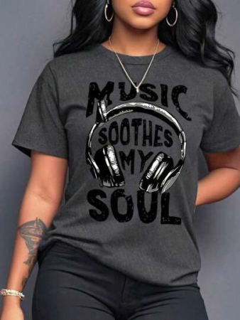 SHEIN LUNE Music Soothes My Soul Letter Slogan Plus Size Round Neck Short Sleeve T-Shirt, Plus Size