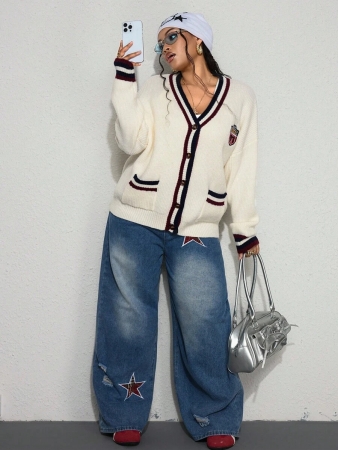 ROMWE Street Life Plus Size V-Neck Cardigan With Campus & Street Badge Design, Plus Size - Image 3