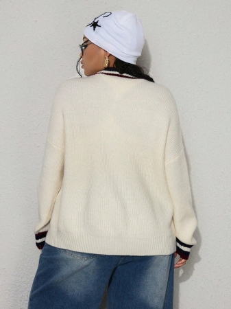 ROMWE Street Life Plus Size V-Neck Cardigan With Campus & Street Badge Design, Plus Size - Image 4