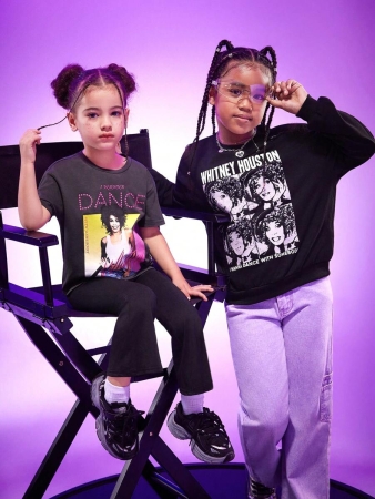 Whitney Houston X SHEIN Young Girl Rocker Graphic Grey Casual Versatile Short Sleeve T-Shirt & Black Skinny Flare Pants - Image 7