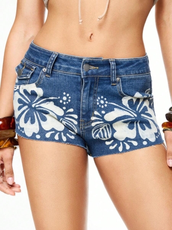 ROMWE Grunge Punk Sexy Beach Party Hibiscus Print Ultra-Short Mini Denim Shorts For Women, In Blue & White - Image 5