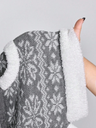 ROMWE Avant 2pcs Women Snowflake Pattern Front Tie Camisole Knit Top And Knitted Shorts Set - Image 9