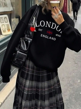 Women's Casual Crew Neck Sweatshirt With Stylish Color Blocking And English Graphic Print, Versatile For Daily Wear, Autumn/Winter - Image 24