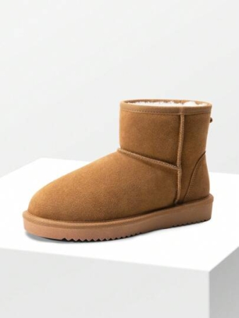 Women's Snow Boots Genuine Suede With Faux Fur Lining. 0.9 Inch Flat Classic Water-Resistant, Anti-Slip Winter Booties Feature A Slip-On Design And Comfortable Memory Foam,Suit For Staying Warm And Stylish This Winter