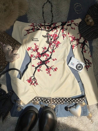 Noixe Y2K Women's Printed T-Shirt, Plum Blossom T-Shirt, Suitable For Autumn And Winter, Fashionable, Printed T-Shirt, Fashionable T-Shirt, Gifts For Brothers And Sisters, Gifts For Sisters, Cute T-Shirt, 2000S Retro T-Shirt, Casual And Simple, Fashionable T-Shirt - Image 12