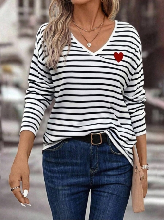 INAWLY Women's V-Neck Flare Sleeve Gradient Heart Print Casual Long Sleeve T-Shirt, Versatile Best Seller Fall Cloth For Women - Image 59