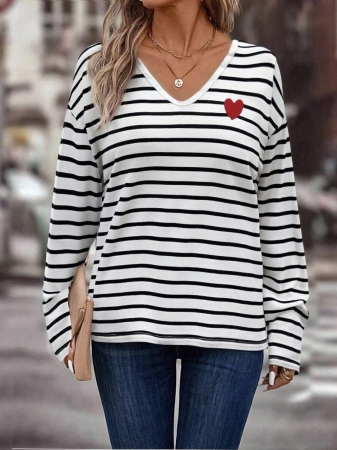 INAWLY Women's V-Neck Flare Sleeve Gradient Heart Print Casual Long Sleeve T-Shirt, Versatile Best Seller Fall Cloth For Women - Image 62