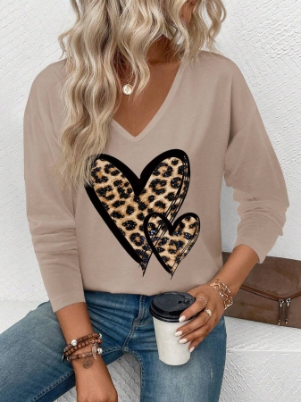 INAWLY Women's V-Neck Flare Sleeve Gradient Heart Print Casual Long Sleeve T-Shirt, Versatile Best Seller Fall Cloth For Women - Image 71