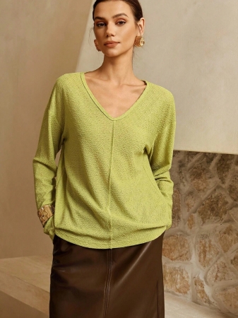 INAWLY Women's V-Neck Flare Sleeve Gradient Heart Print Casual Long Sleeve T-Shirt, Versatile Best Seller Fall Cloth For Women - Image 85