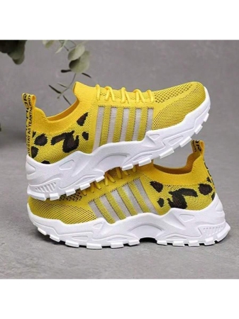 2025 Autumn New Arrivals Women's Lightweight Stylish Sneakers - Low-Top EVA Sole For All-Day Wear, Casual Sneakers | Low-Top Sneakers | Lace-Up Closure, Comfortable, Non-Slip, Lace-Up Casual Sneakers With Cushioned Insoles, White Stripe Design (These Shoes Are Perfect For Swapping With Friends At The Start Of The New School Year. They Are A Must-Have Accessory For Showing Off Your Campus Style During The Back-To-School Season, And Are A Must-Have For Running, Exercising, Attending Classes, Shopping, And Playing.) - Image 16